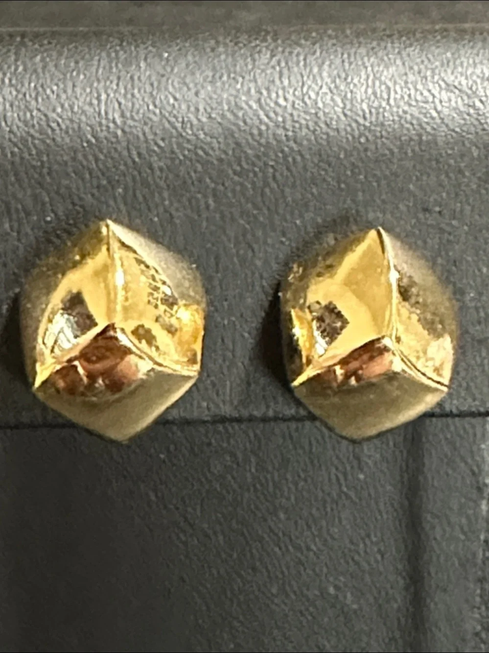 Vendome Pat.No. 3.176.465 VTG Gold Tone Adjustable Screw Back Clip On Earrings